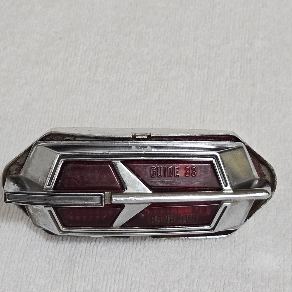 VTG 1968 Oldsmobile Cutlass Side Marker Light Assembly USA Guide 33 SAE PI‎ 68